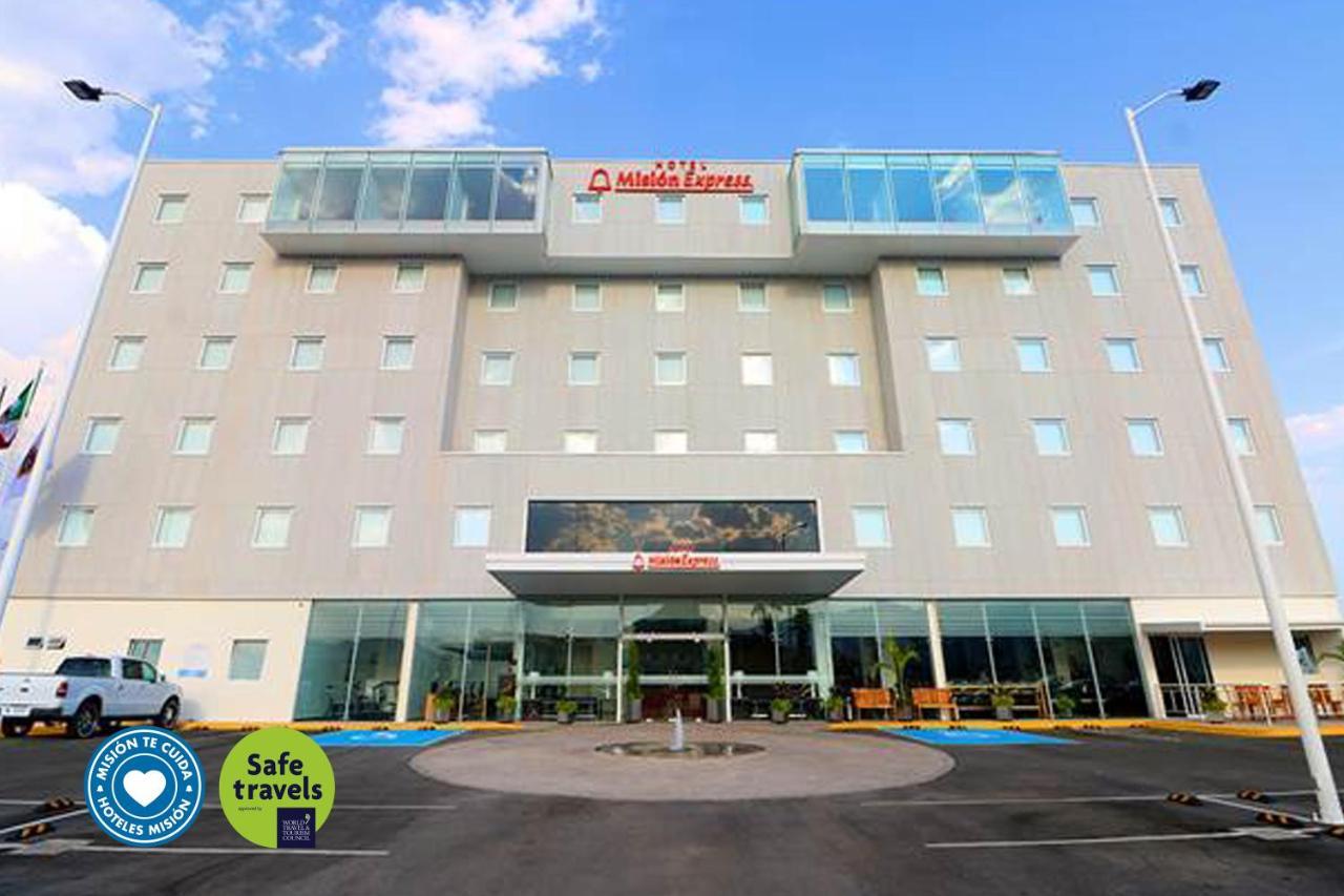 Mision Express San Juan Del Rio Hotel Exterior photo