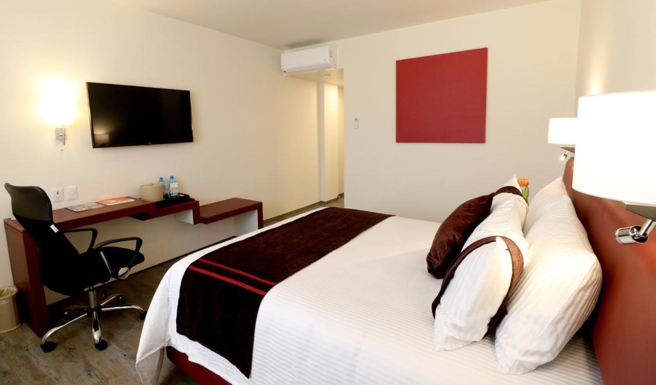 Mision Express San Juan Del Rio Hotel Exterior photo