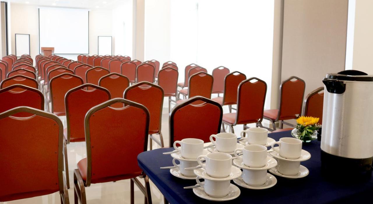 Mision Express San Juan Del Rio Hotel Exterior photo